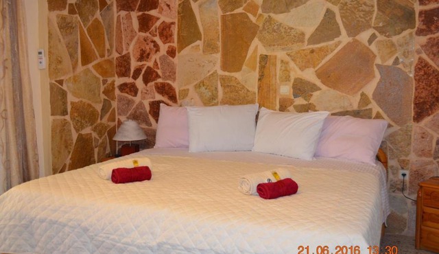Apartments Zoumperi