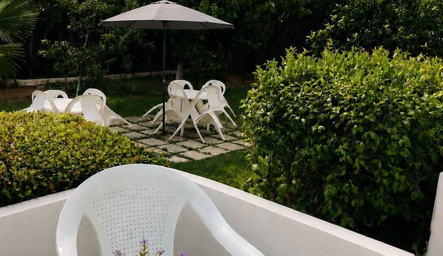 Araliki Apartments & Studios