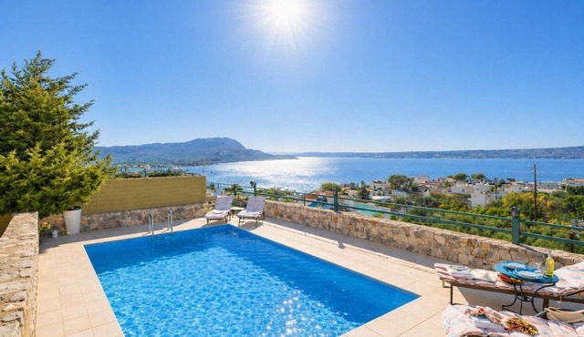 Ariadne Villa - Four Bedroom Villa, Sleeps 7 in Plaka