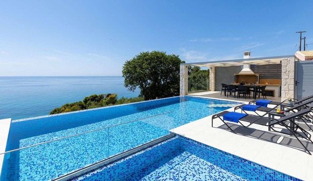 As part of our Luxury Collection, this house offers an extra degree of luxury in the form of, for ex
