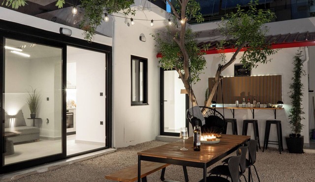 Athelio Boutique Home Private Garden Outdoor Bar Near Metro