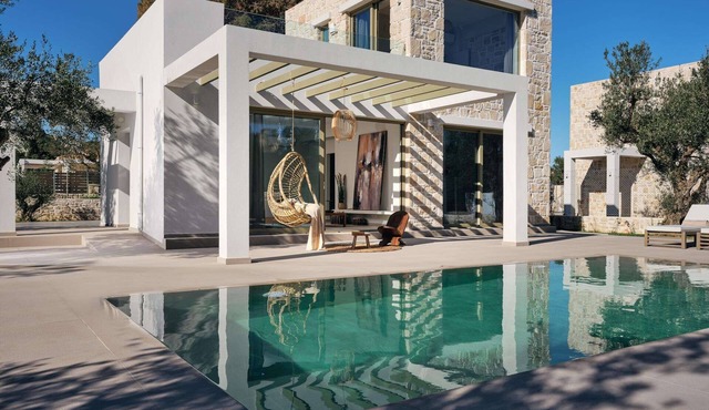 Aura - Two Bedroom Villa, Sleeps 4