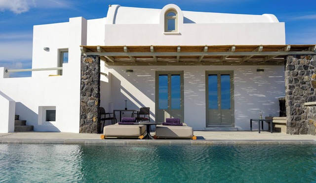 Avan Luxury Villas in Santorini