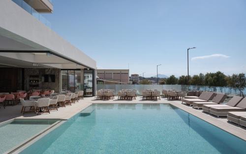 Avant Blue Boutique Hotel