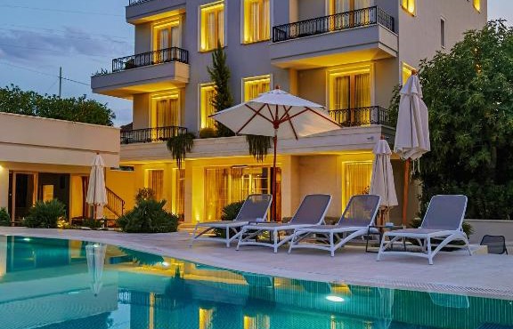 Avanti Hotel & Spa