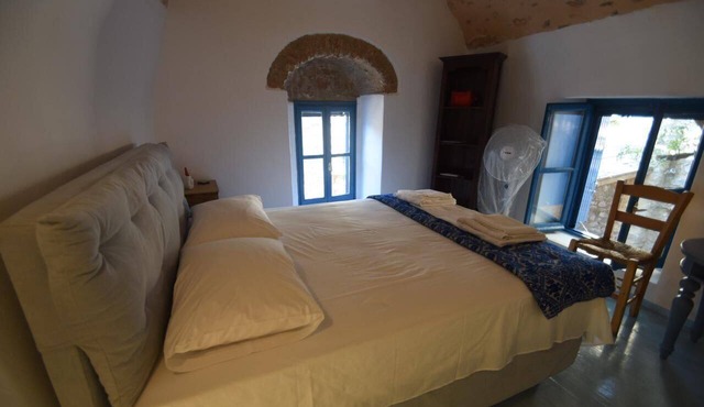 Avgonima Joy Medvial Suite