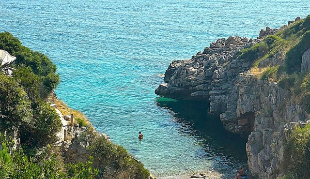 AZURA BAY HOTEL