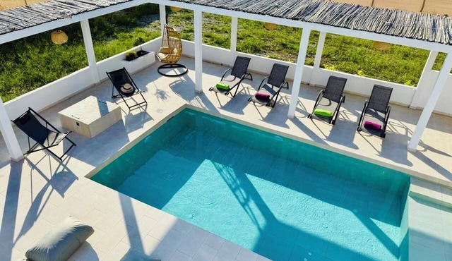 Azure Dreams 4-bedroom villa with pool in Malonas