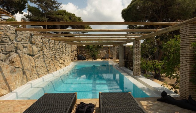 Baroness in Mykonos With 5 Bedrooms and 4 5 Bathrooms