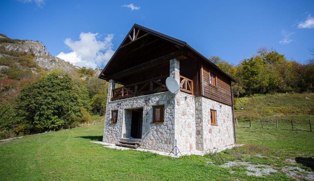 BB Etno House