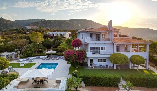 Beach front villa with private sea water pool & amazing sea view to Saronic golf