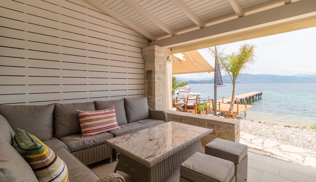 Beachfront Architect Designed Fisherman's Cottage in Beautiful Agni in Agni