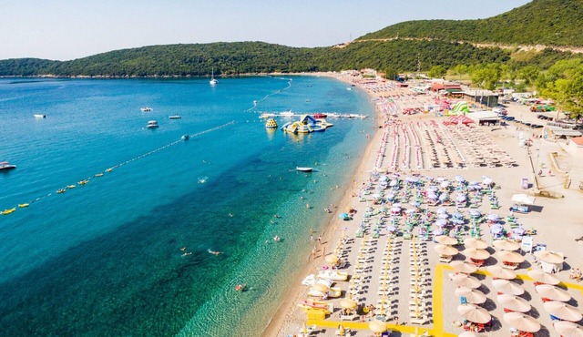 Beachfront Hotel Palma Jaz