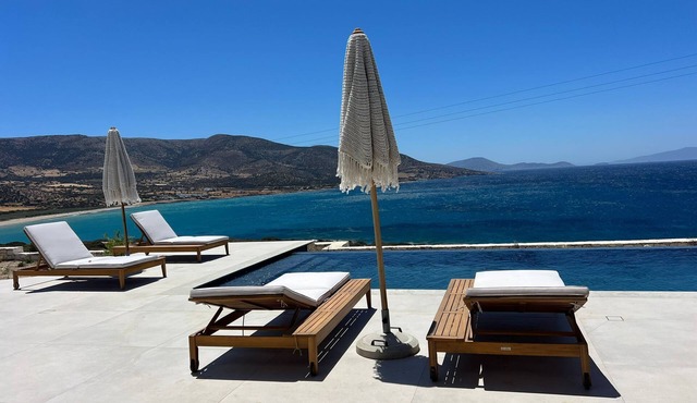 Beachfront luxury villa in Naxos - Agiassos - Cyclades in Agiassos