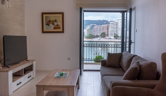Beachfront Seaview Apartment in Rafailovici