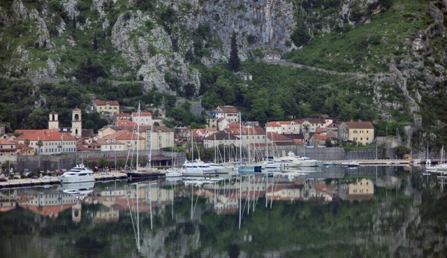 Beautiful apartment with pool and sea view of Kotor