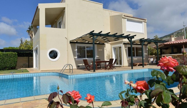 Beautiful Pool Villa Xenia in Anavissos, Athens