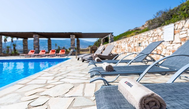 Beautiful stone maisonette near the beach, ideal for families and groups