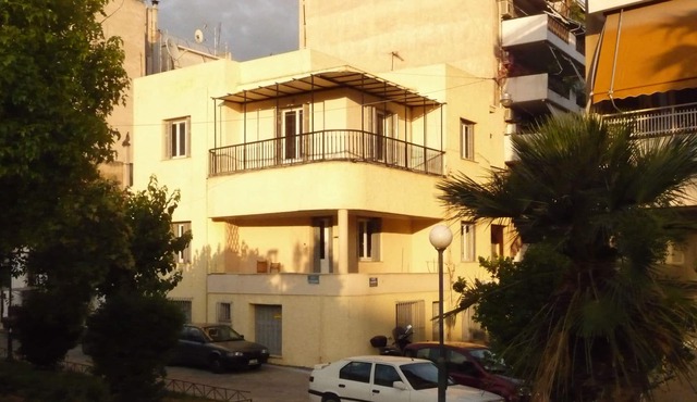 Beautiful, sunny old building on the park, perfect location between the sea and the center