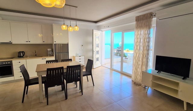 Bella Mare Luxury Apartments in Faistos