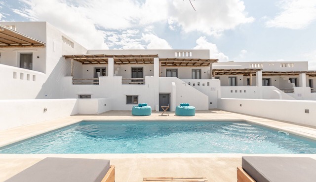 BH469 - R - Villa Naxos