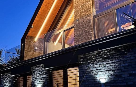 Black Villa Chalet