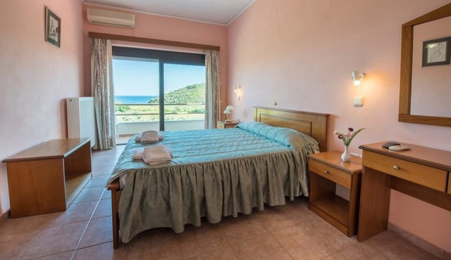 Blue Bay Hotel in Lesvos