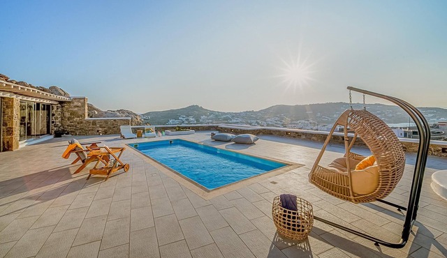 Blue Pearl Dreamy 4BR Villa by the Sea