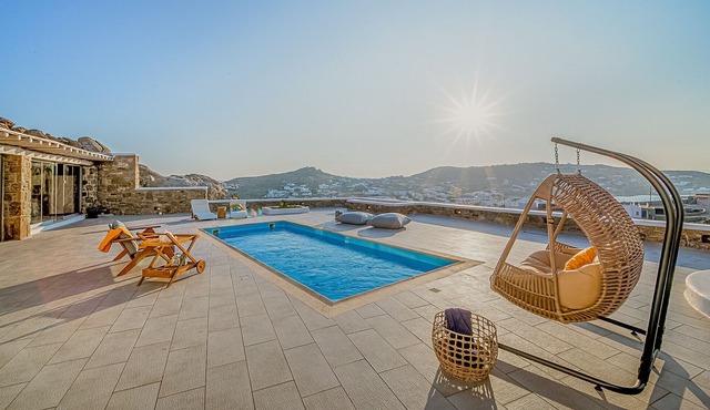 Blue Pearl Dreamy 4BR Villa w/ Sea view