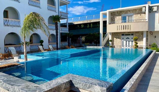 Blue Star Apartments