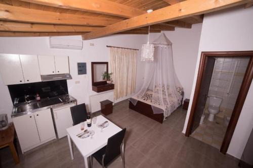 Bodikos Apartments in Pitsidia