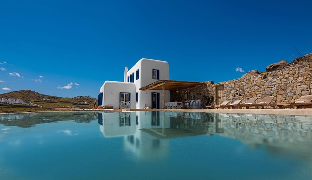 Brand New family 2-villa Complex With Great views,Pool, Peaceful Surroundings