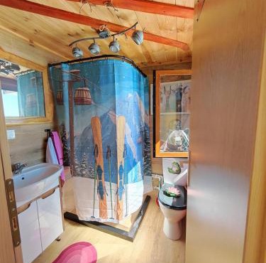 Brvnare tri srca, Zabljak, Pitomine in Žabljak