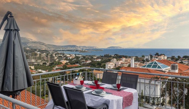 Bunny island- seaview house, private garden , Lagonisi, Attika riviera by Comfortbnb in Lagonissi