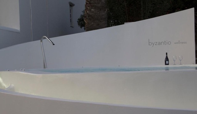 Byzantio Beach Suites & Wellness