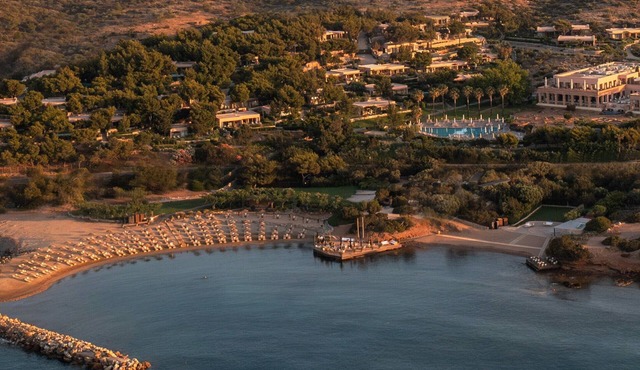 Cape Sounio, A Resort to Live