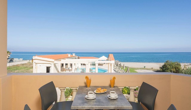 Caretta Beach in Platanias