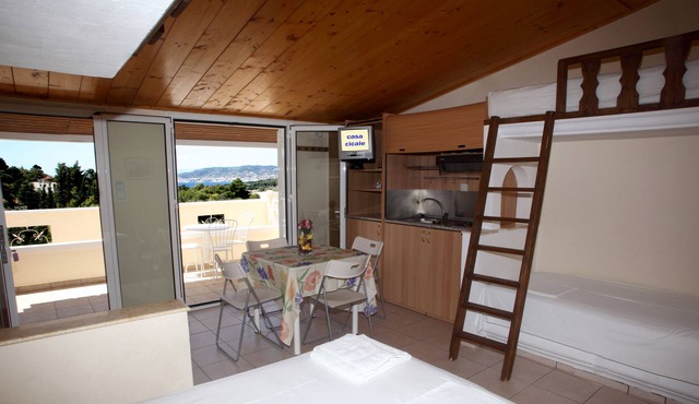 Casa Cicale Apartments & Studios