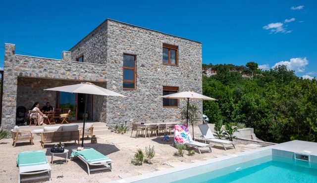 Casa Del Sol - Modern stone villa with private pool in Lustica