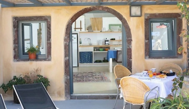 Casa Itaca Luxury Winery Cave Apartment with Private Jacuzzi & Sea View - Oia