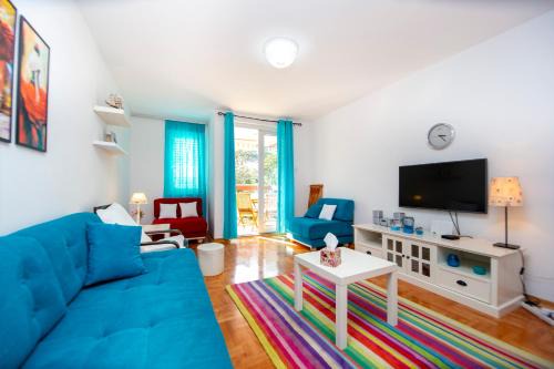 Casa Mimosa Bright and Soulful