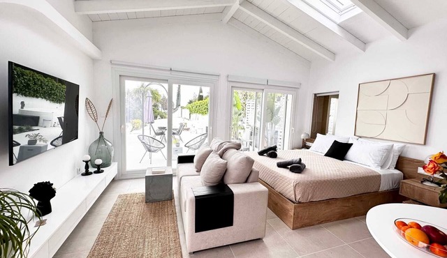 Casa Noi - One bedroom villa with Jacuzzi and Pool