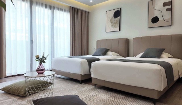 CC LUX Standard Twin Room 101 in Pireas