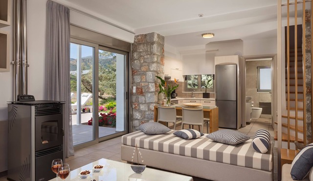 Cedar Bay Beachside Villas in Kantanos-Selino