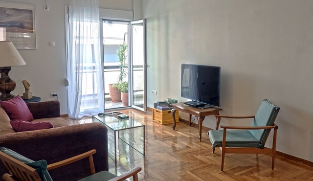 Centrally located stylish 1BR Flat Casa Kypselaki