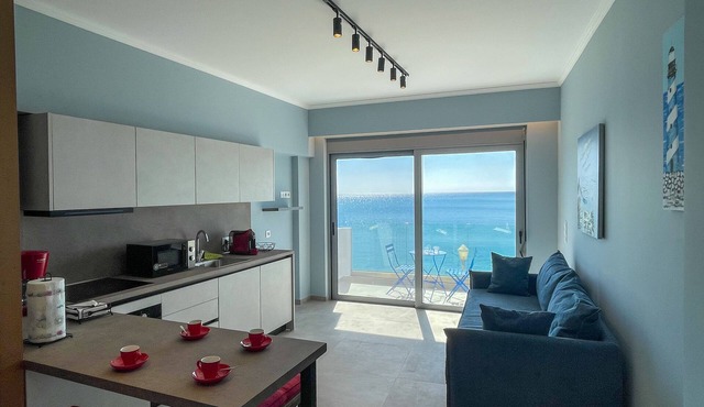 Charaki Escape Chic Seafront Studio