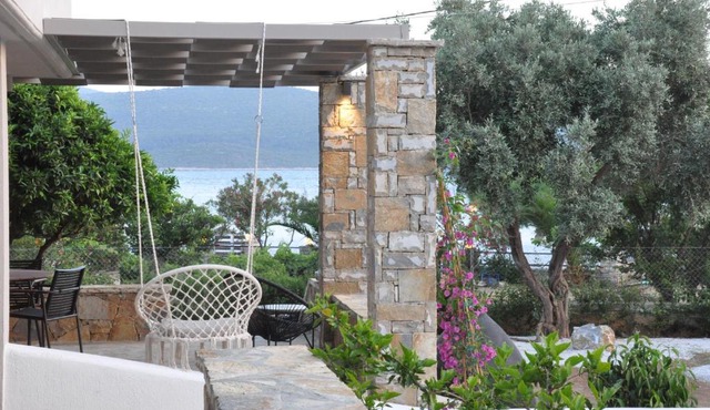 Chariclea Guest House