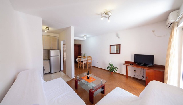 Charming 1-bedroom apartment - Walking Distance to the Beach No. 1