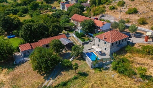 Charming 3-bedroom villa with AC and WiFi in lovely Podgorica