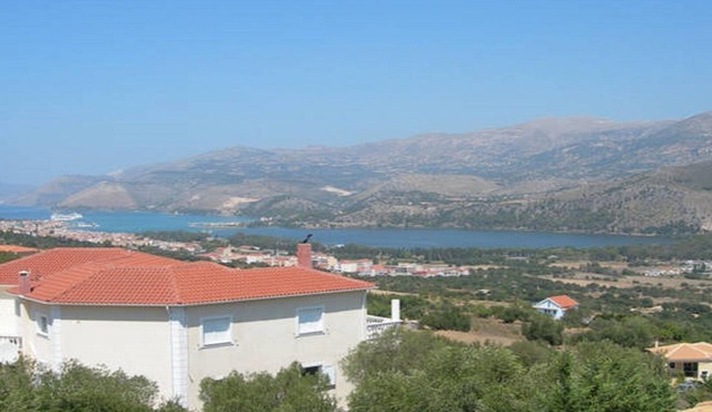 Charming&Relaxing Apartments in Helmata with view!